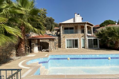 4 Bedroom Detached Villa for Sale with Pool.