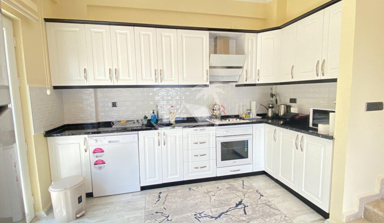 8CC80546-62A8-4E3B-8A99-725F173C2193