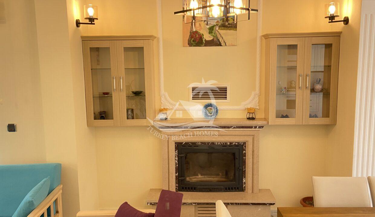 9B1E499F-DA51-4CEA-BC6F-EFD873582161