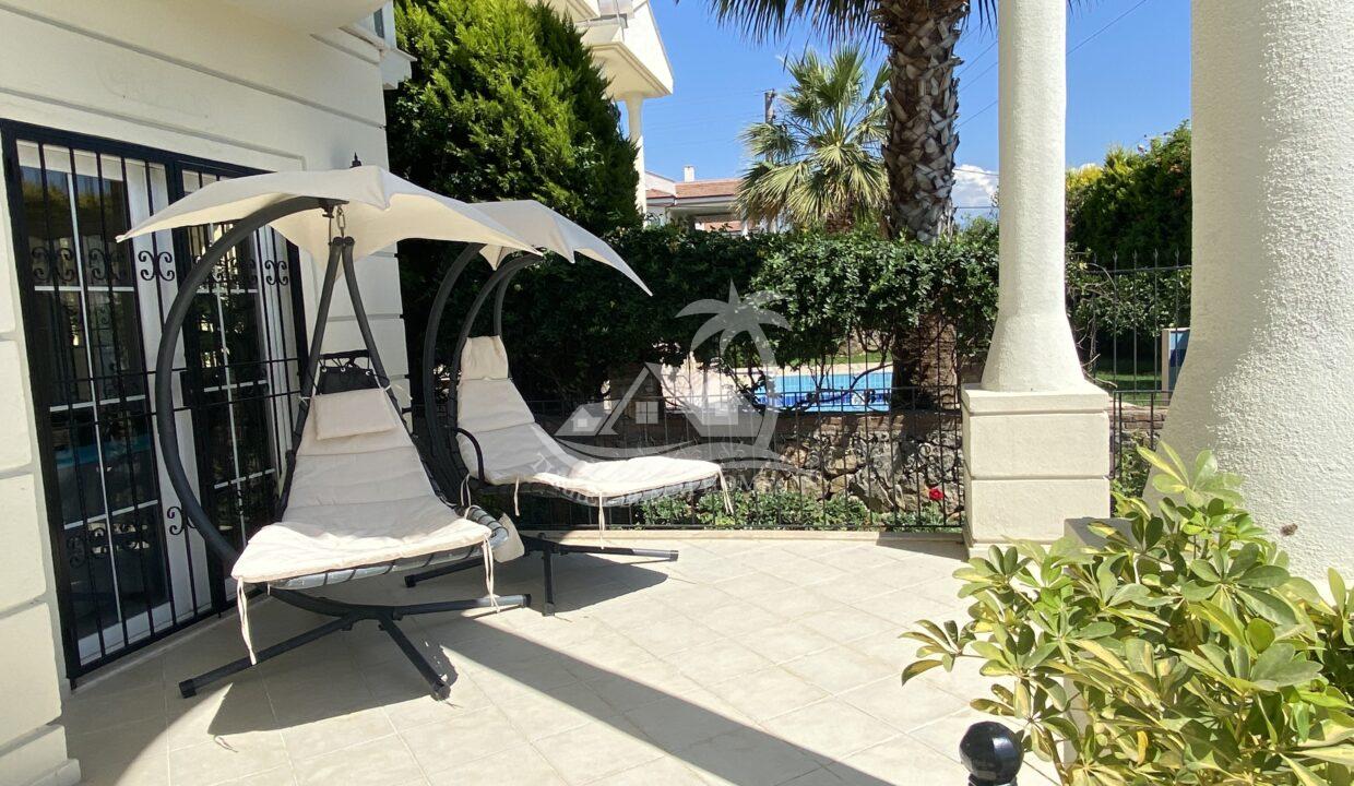 AC9B5F31-2D54-4CFC-BA2C-A21B6550A94B