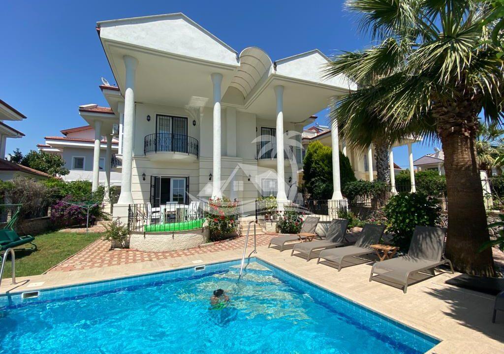 B76BFB8D-3A91-4910-ABF2-28347FF7B3AD