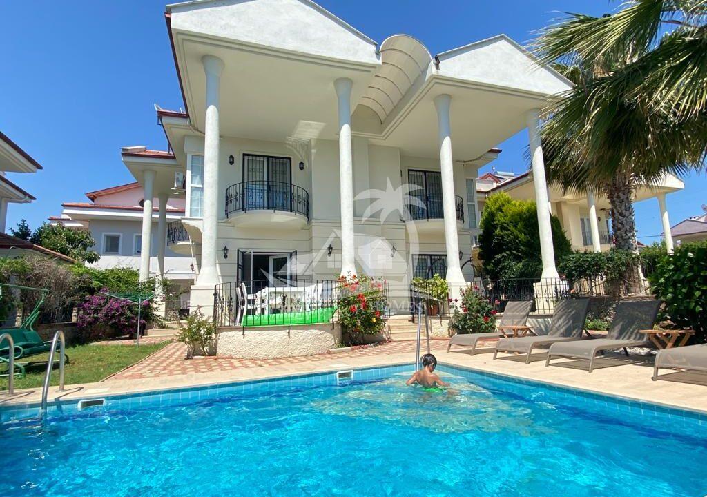 BBCC33E1-68E5-4B96-8B7B-B4ED96A3CF1C