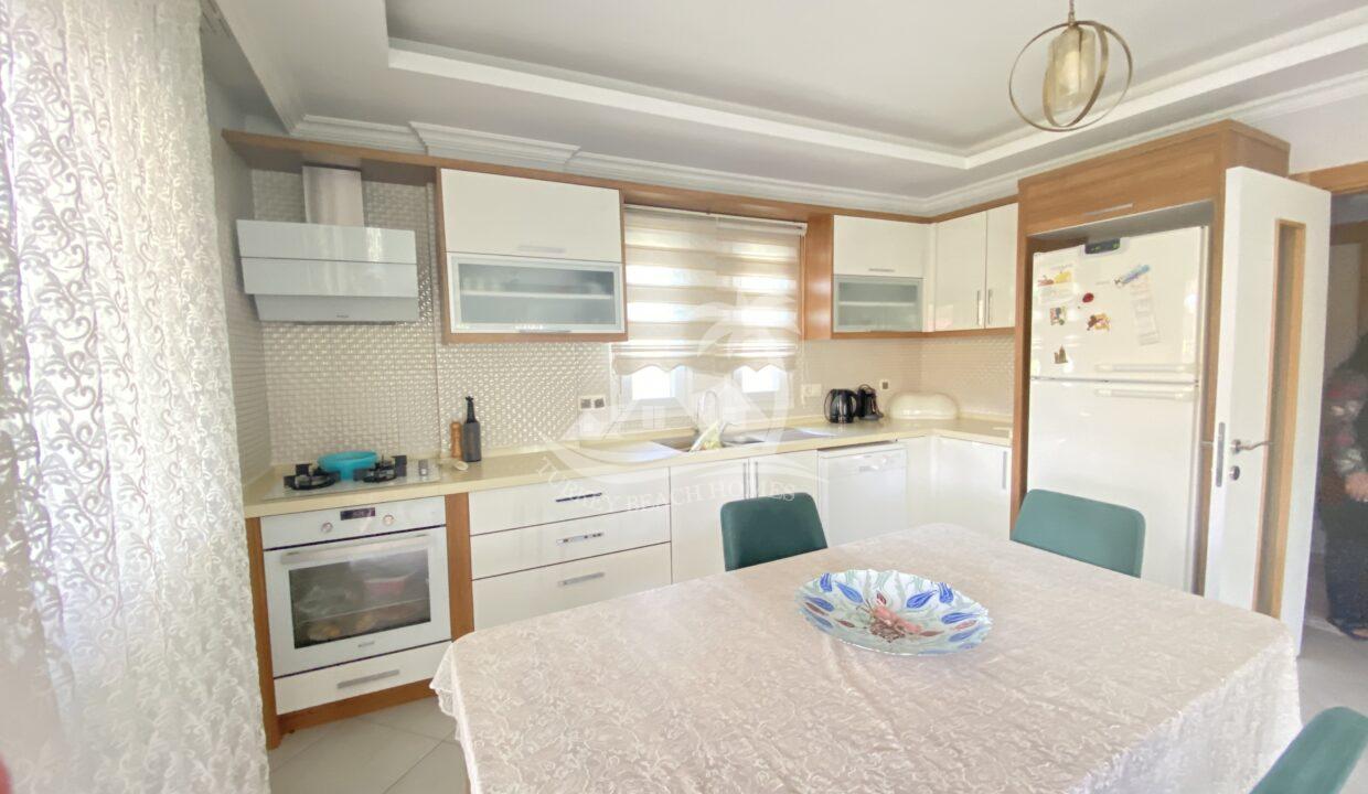 C42C3183-9892-43D8-947C-0F245432CEF5