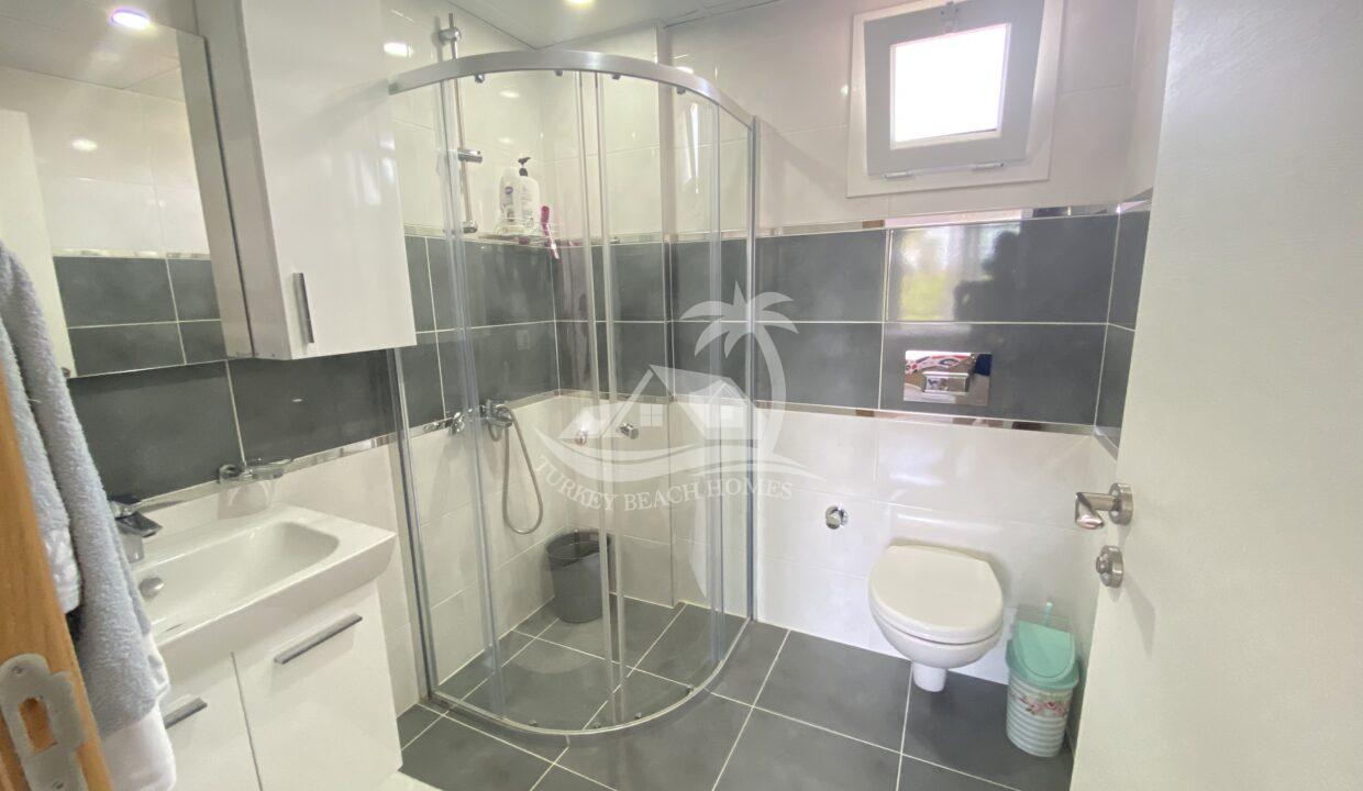 CFC6FBAD-F73E-4A3D-9C9D-5A4C7F2765ED