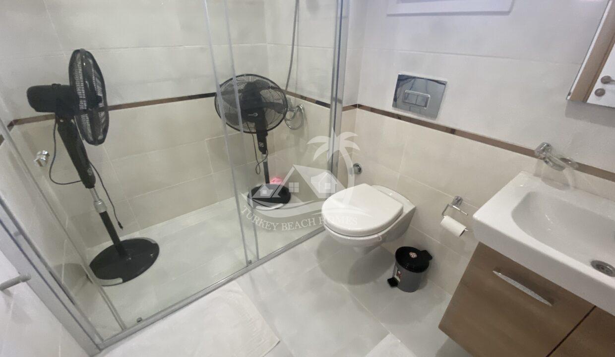 E05F8BC9-AAFF-4A5C-BFB0-E040D61B0D2A