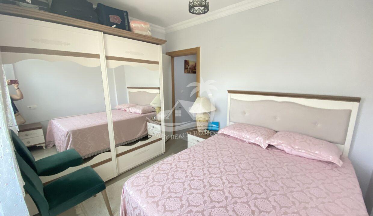 E776C198-98EB-47B9-983C-475A7BE62B36