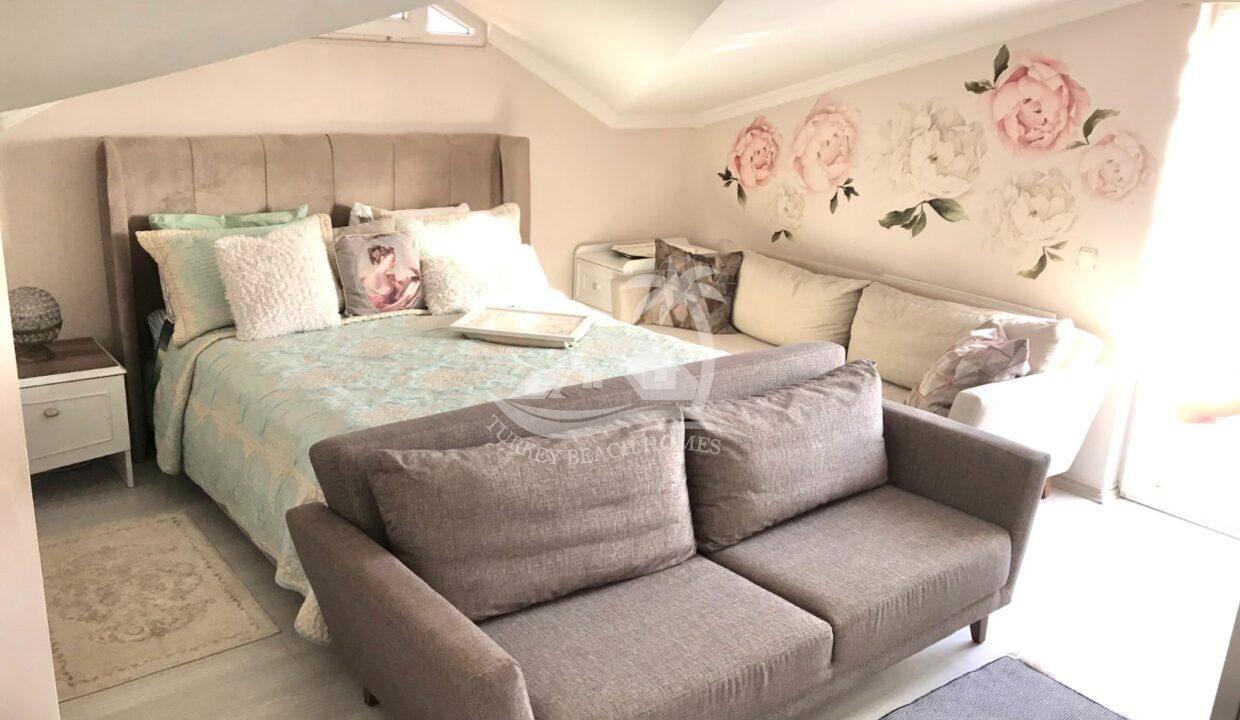 b31b3647-1c37-43de-a5ef-6c7f3759a0bd