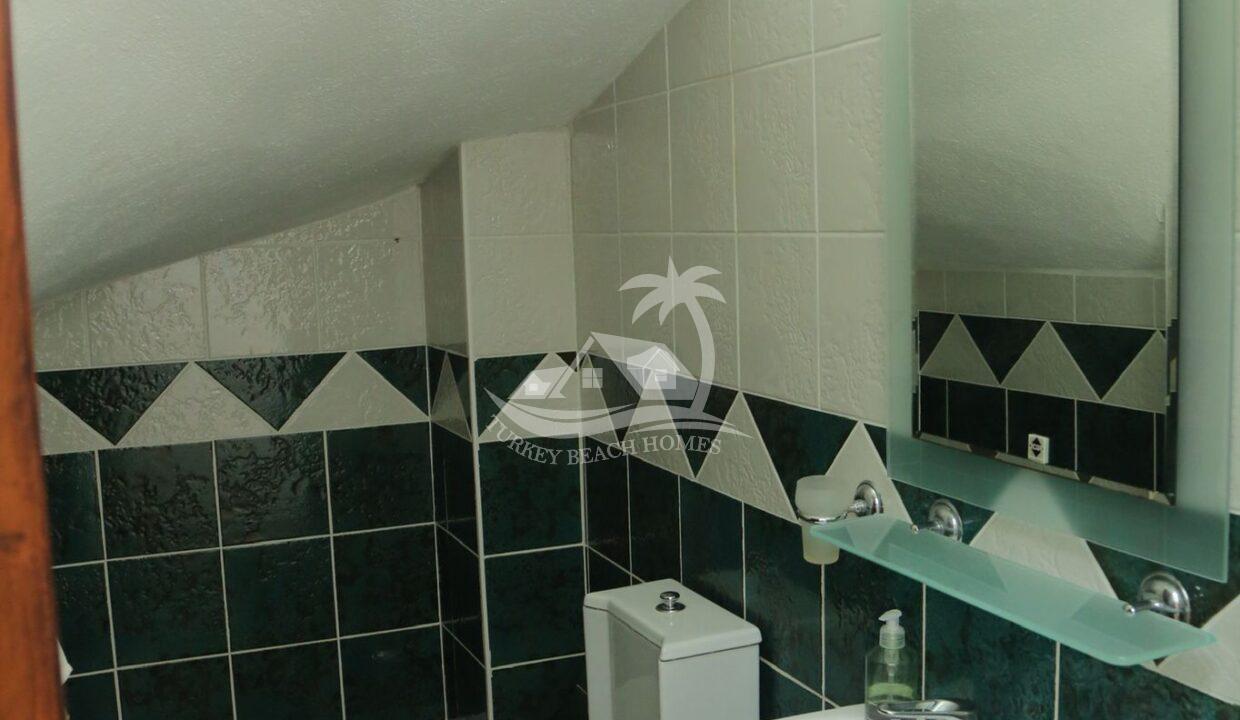 2DB83AFF-1E50-4831-8CB0-B3864B98E853