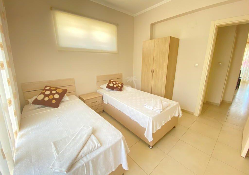 360EDA24-37AF-4BDA-8774-373F10A66154