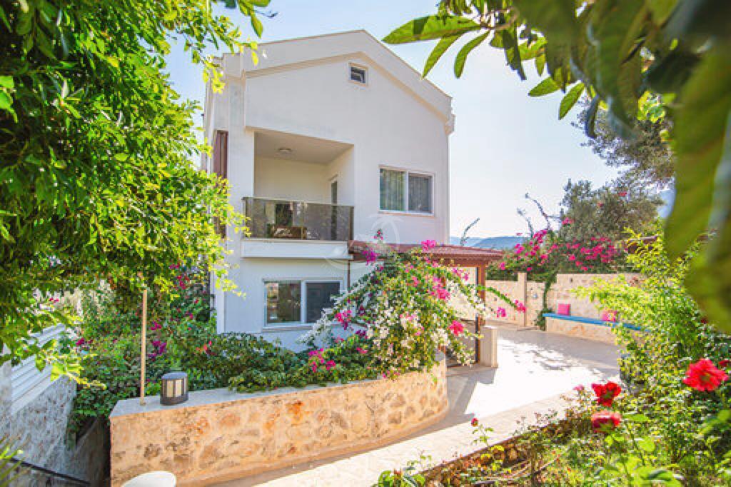 4F4F9B07-2B88-4FE4-89B5-287030FF9AA2