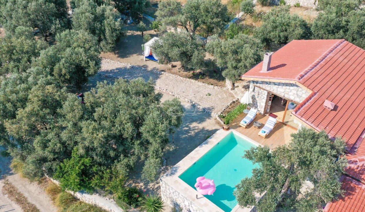 5BAE1FD4-937B-4E94-BD13-806F74F8CC3E