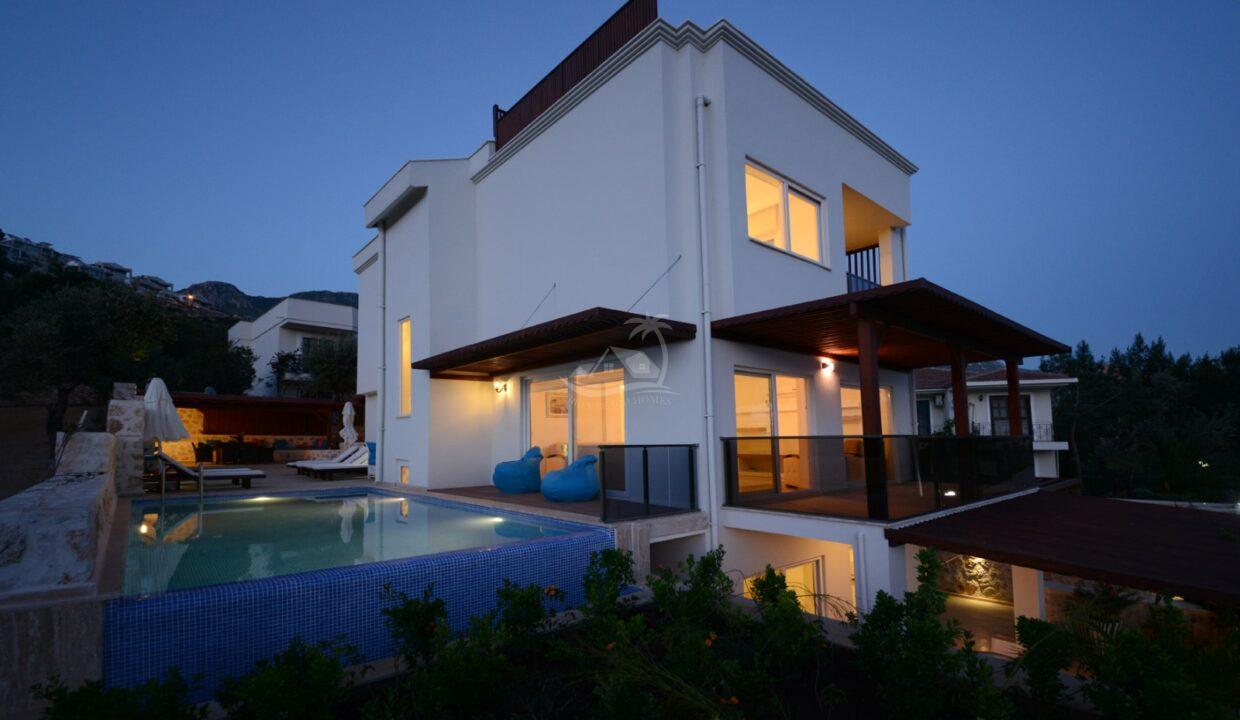 64B9358F-54C7-43CF-B153-0298BA86E949