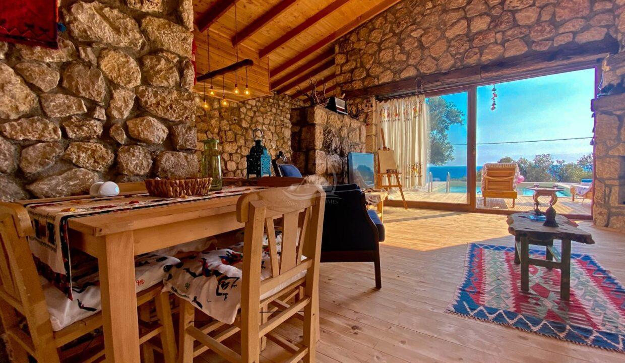 9B3ECCF7-B3A0-48D0-B144-C76B6839071D