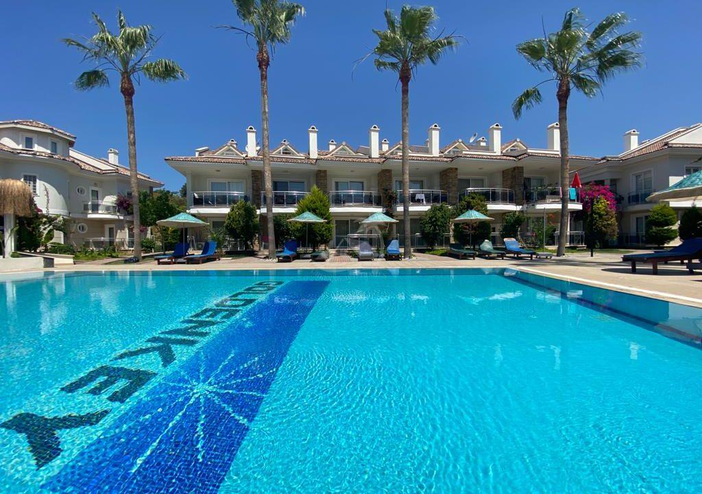 C5E1B058-375F-4A70-9CF0-D3CA0A122D2A