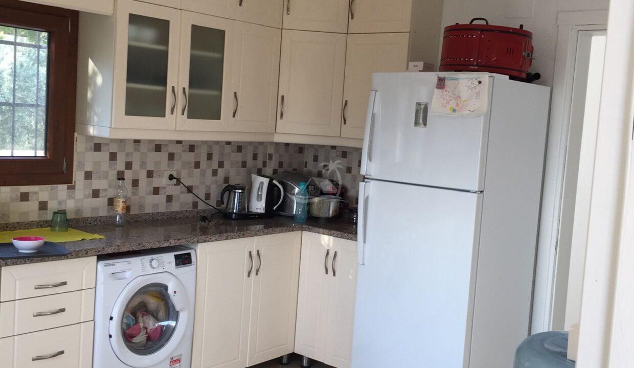 D1AB5C8E-DC3E-4F2F-ABD2-9C6D9361540F