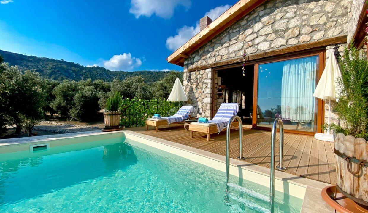 D8F8D2EC-93F6-48FF-9A72-CE1619ECDD80