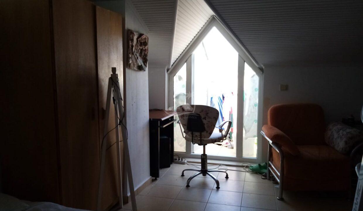 E2A047BB-980D-4D92-9CDD-2E5BCC2BD034