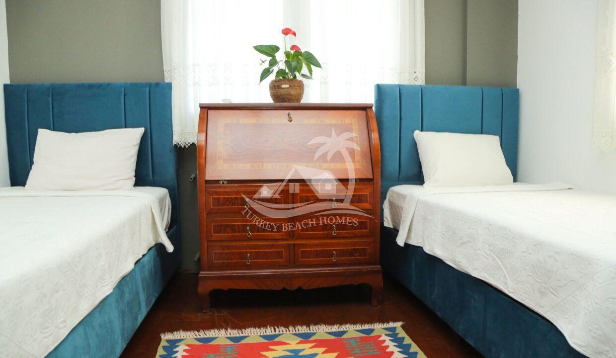 E3280DDA-AD74-4350-AE61-7D1F265DF1F2