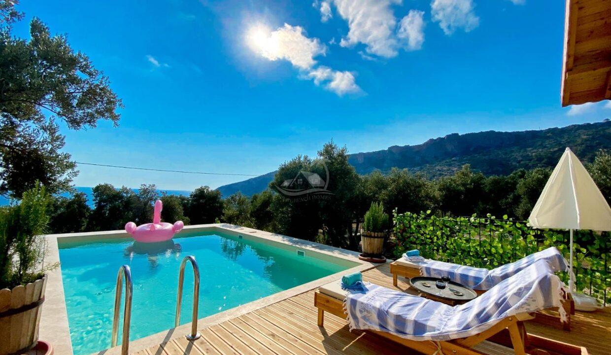 E52D616B-50BF-4230-B9D0-B090AAE6592C