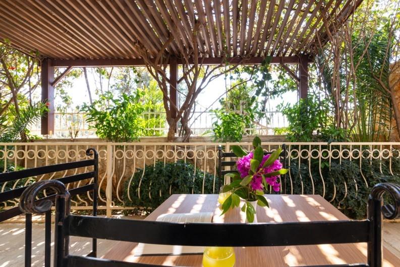 ECF0F462-E642-4FAC-B7C6-5FE3AC651B09