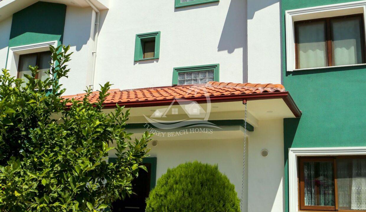 F9E38D17-C0E6-4AFA-BD25-A65F6A45117D