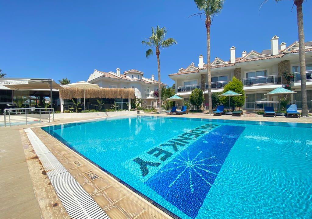 FAC6FC3C-D9C5-491A-95E1-7A4D4FFDA54B