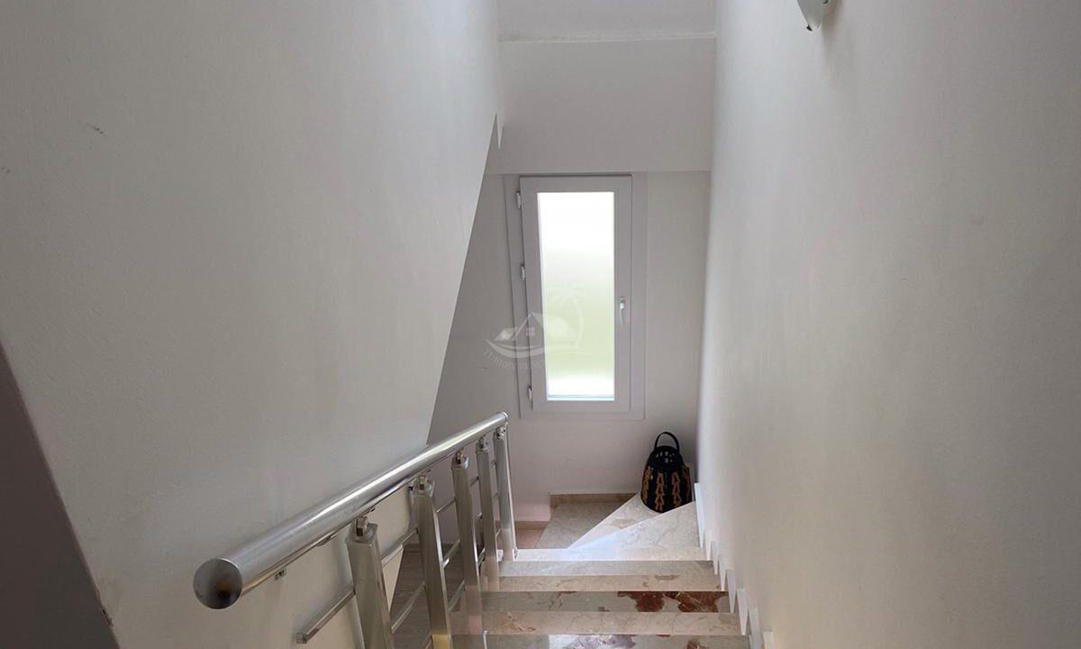 aa2150fc-ec88-49f0-bf50-a025379cfb5b