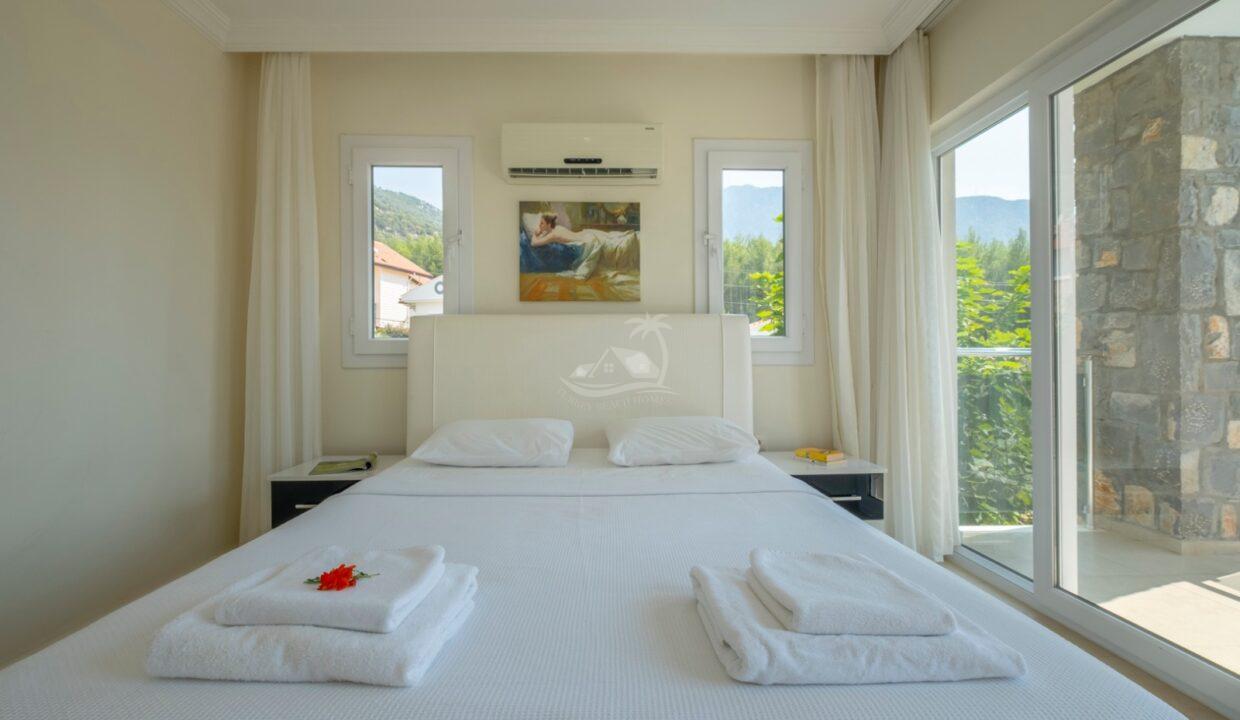 bb17ddae-78e3-45e7-928c-6470bc9c7631