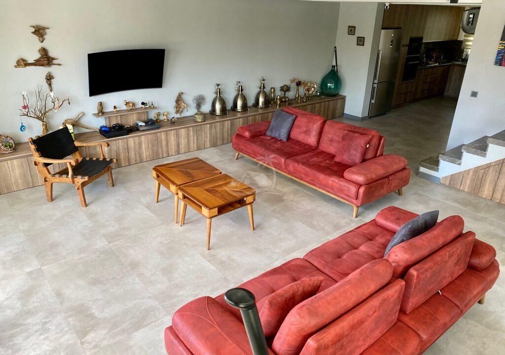 d8cd61d3-cb4c-4cb2-9b3a-ccf1a39867aa