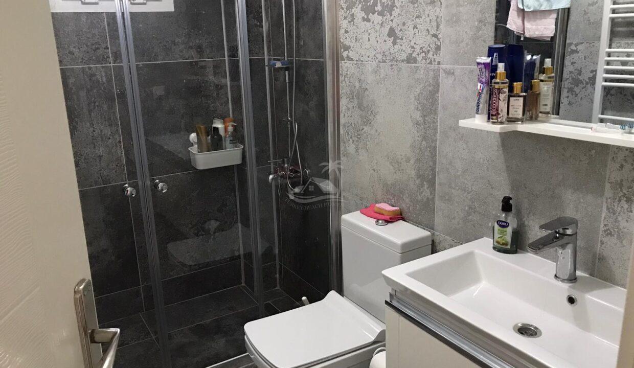 122E5AE2-A8B0-4127-951C-A18867A06672