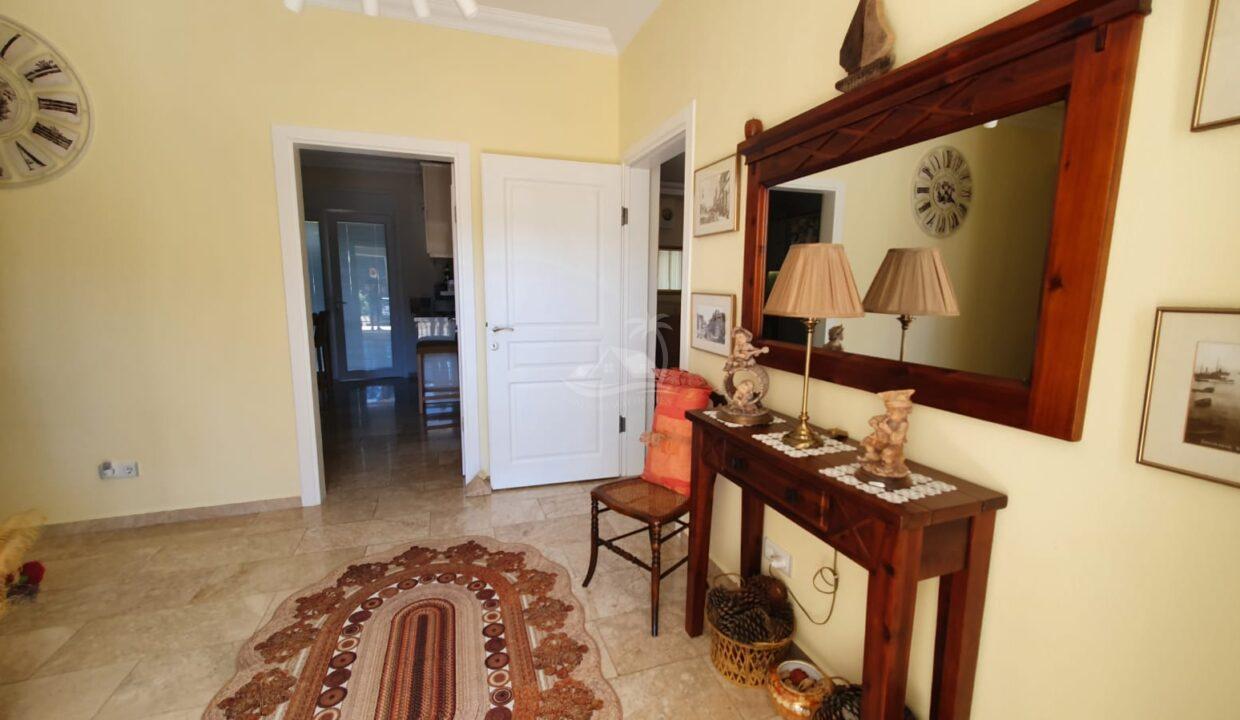 27A2ECB8-1798-4852-B962-C33E5B07C50A