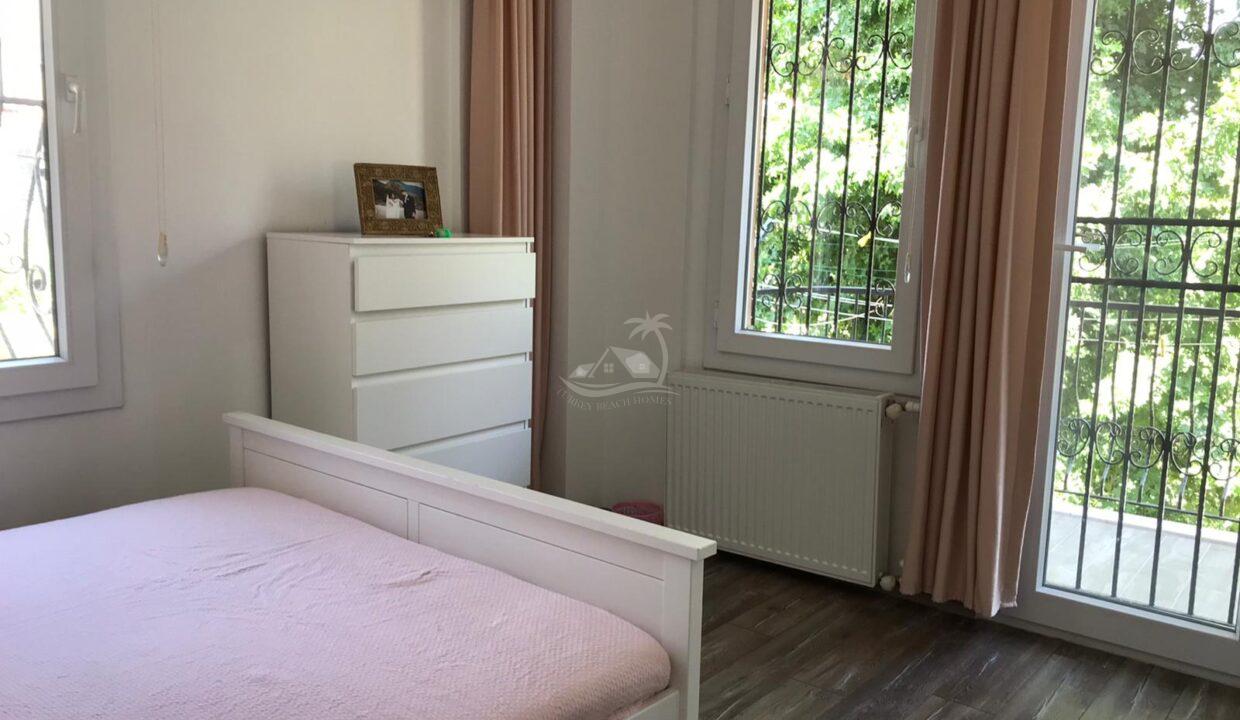 2E45C1C8-8785-4A1D-A753-AF331AAC0B22