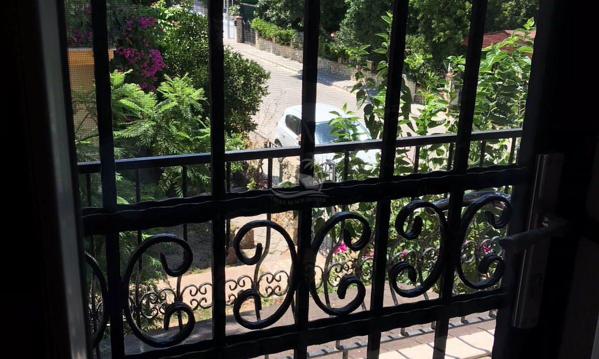 2FFDB9FC-5D10-4673-AD93-80DA47A3832C