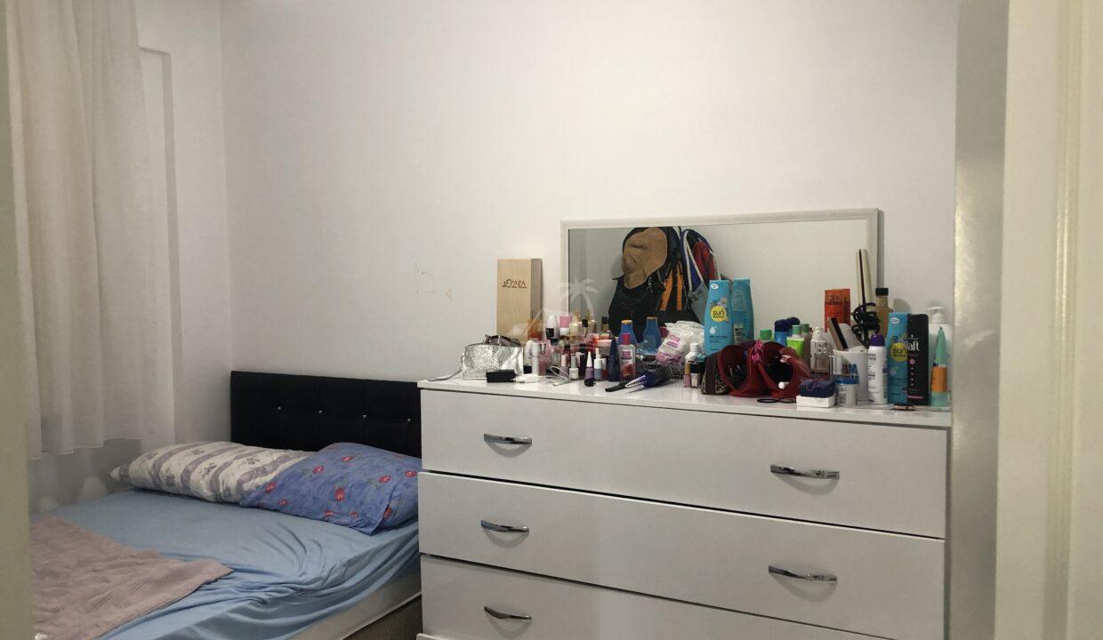 615C6C51-1772-4A7B-8DE9-0A91E984C019