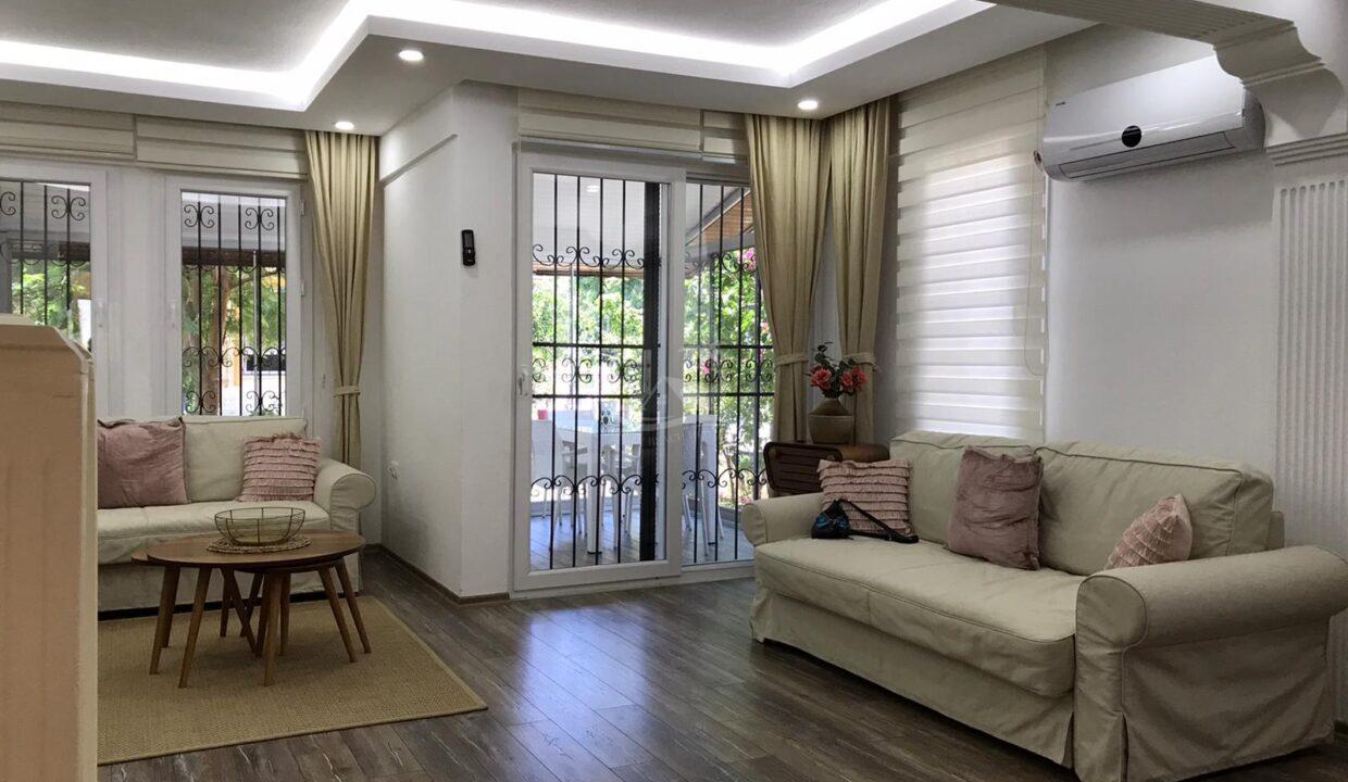 982A1A01-15FE-461A-8CA2-5E3A99C5E185