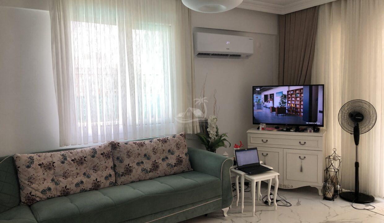 BB5FDD6C-4B70-4581-881B-AAAEA83D306F