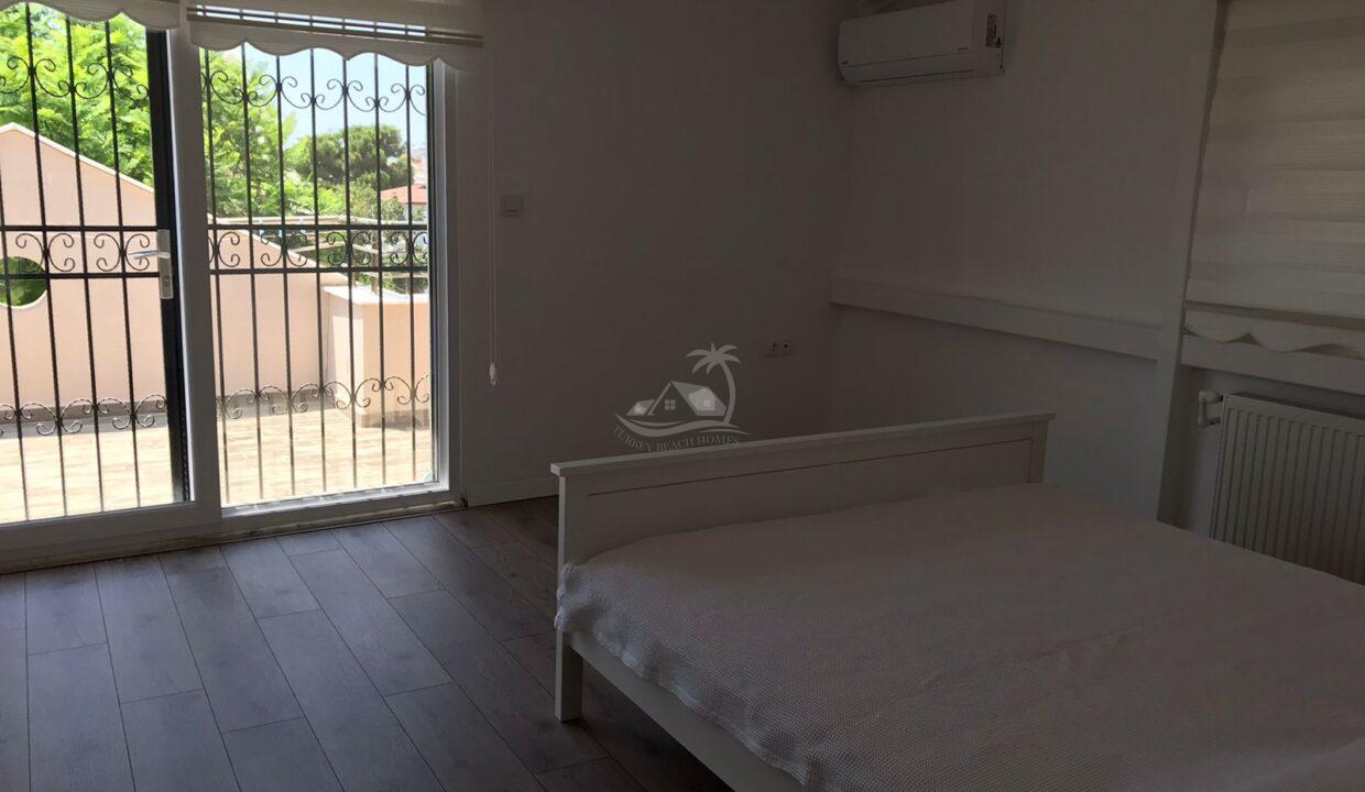 BD819FBB-56E1-4870-9088-F6E34D6BEF88