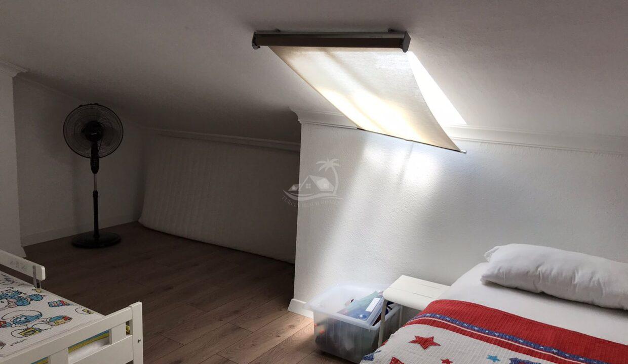 C0340316-8A09-4EDF-8EDE-ABF3FC04EFE8