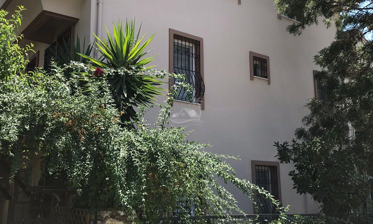 F323F517-4948-426E-A7D2-9B141EAC3FB6