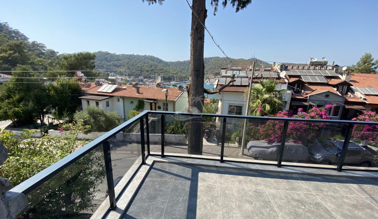 0F0D6EB4-23C9-4EED-8E54-C22A5920F1BD