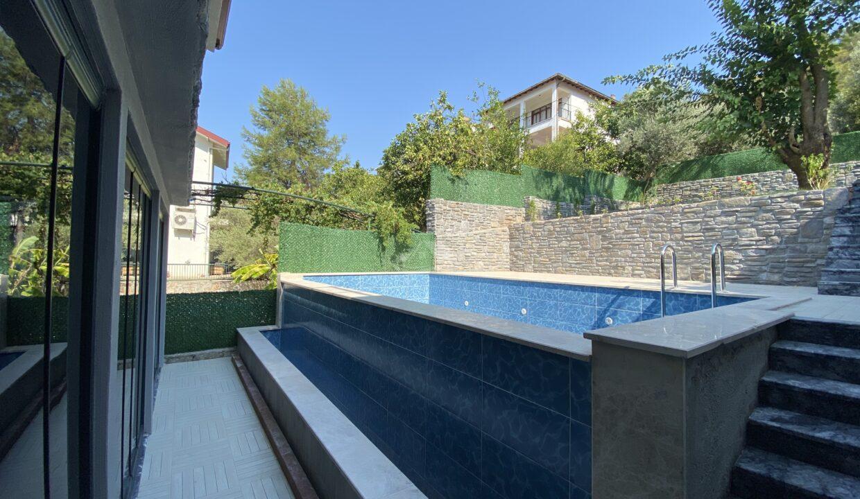 588C5009-0F36-4EE5-9108-EAAEA4844B9B