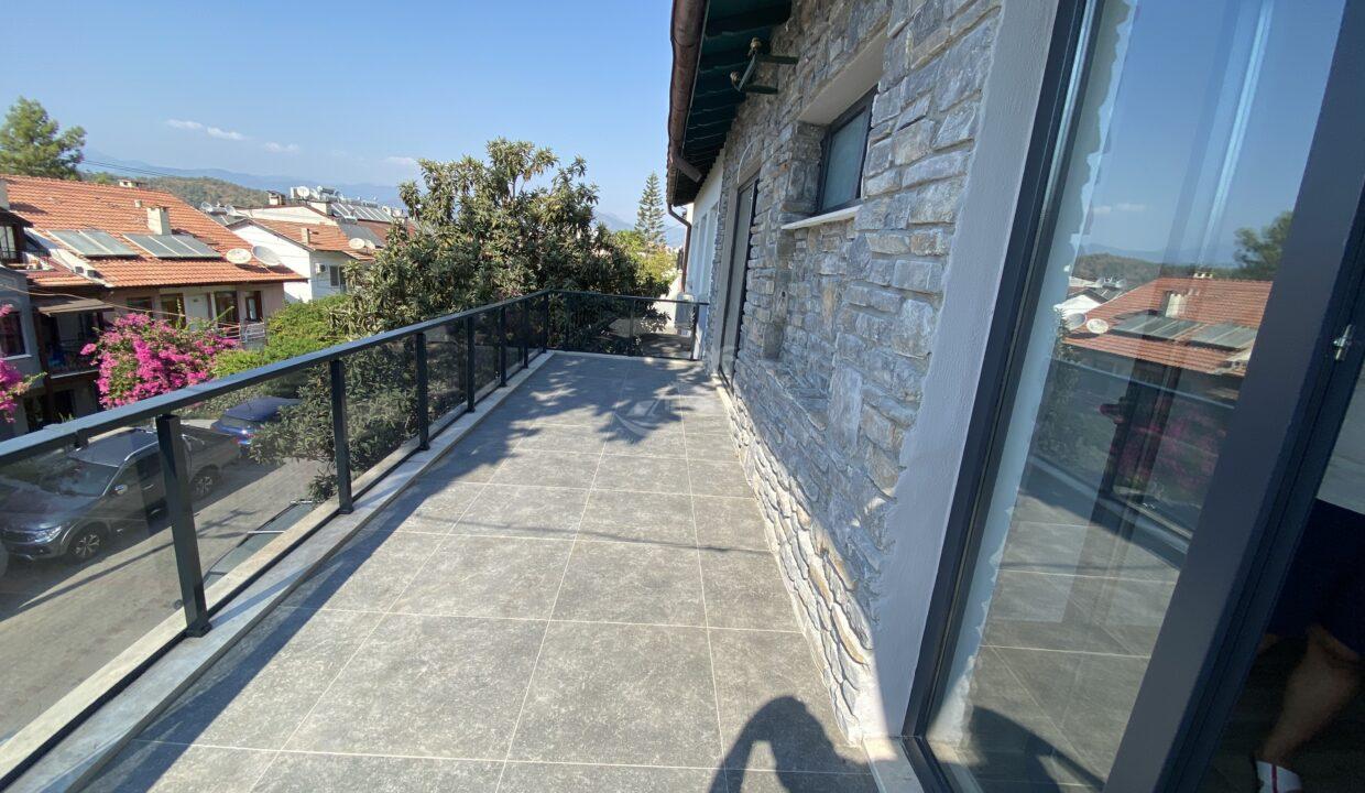 E1324ADF-F295-415B-A445-9960DDD06473