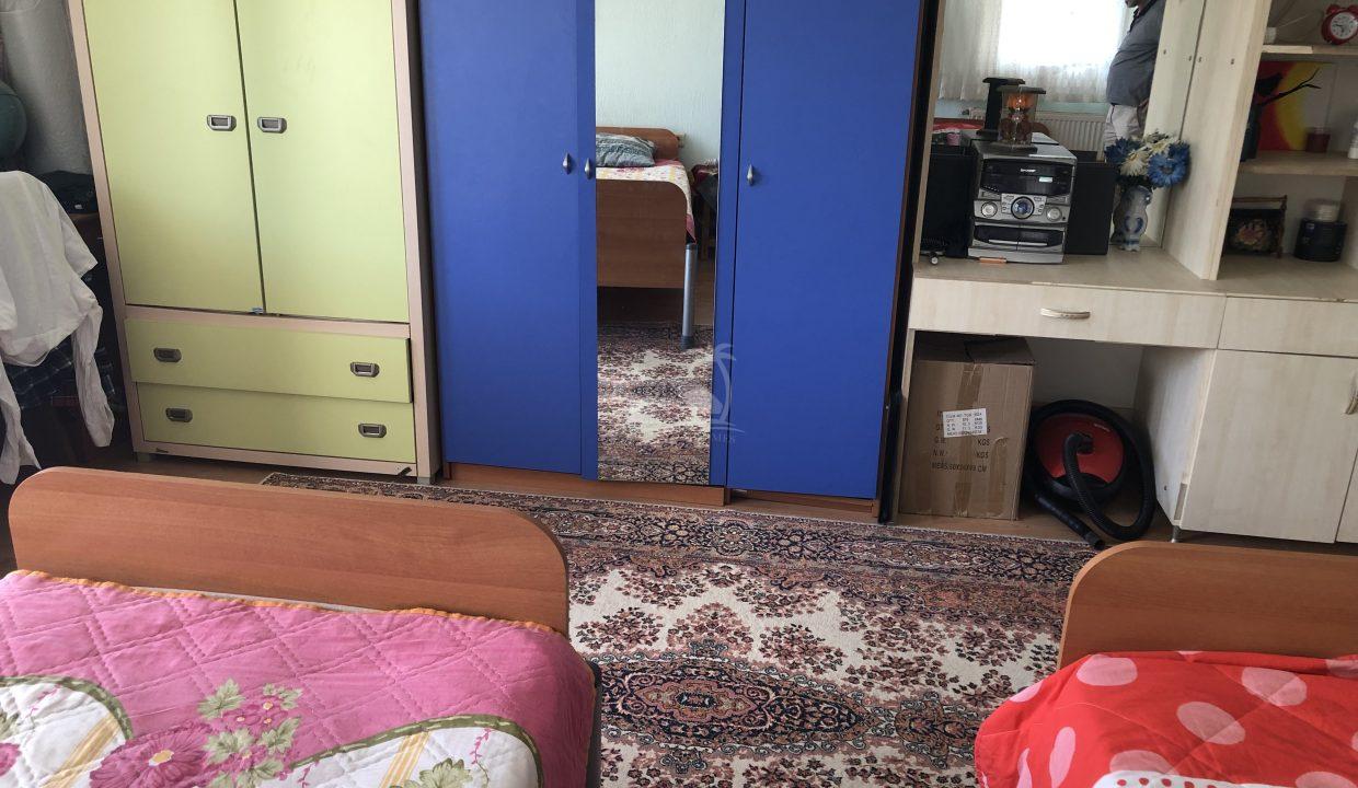 038B30E2-2004-471B-8BFE-B414DFEADE53