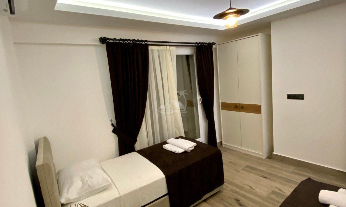 186C47FE-BC33-4890-B50D-3C61C01460BA