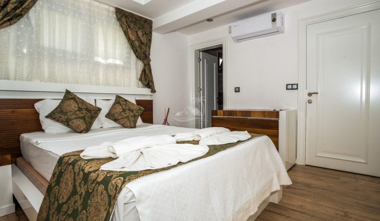 2F616DC3-01DF-4775-944B-73D4152B676B