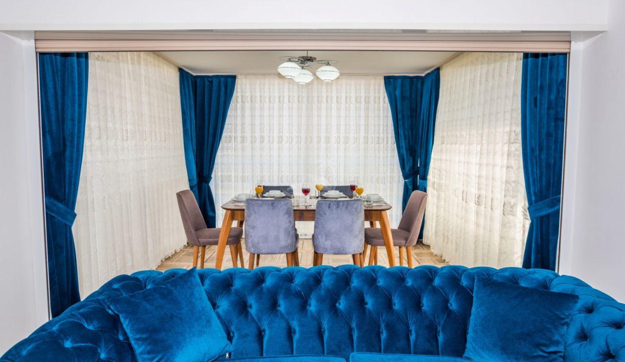 3773C3ED-1EBA-4E5C-8A4A-B29C3E59B15A