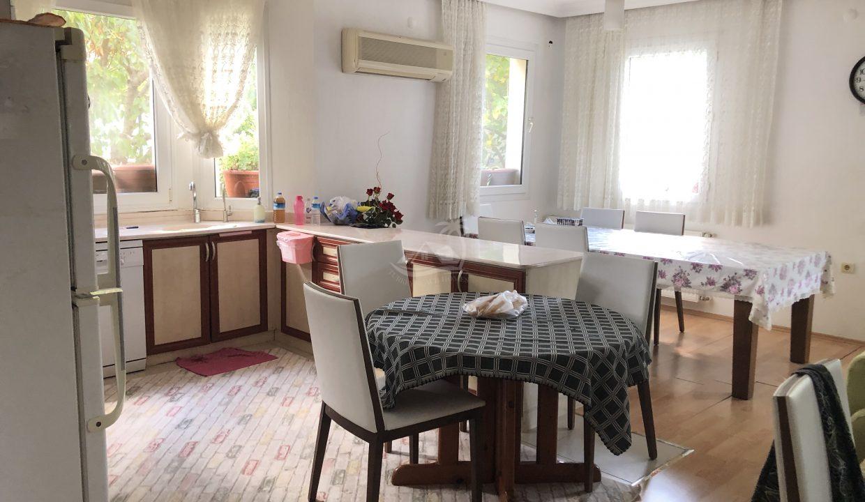 3A2F52D7-9F60-4E76-AD15-8D4B89313330