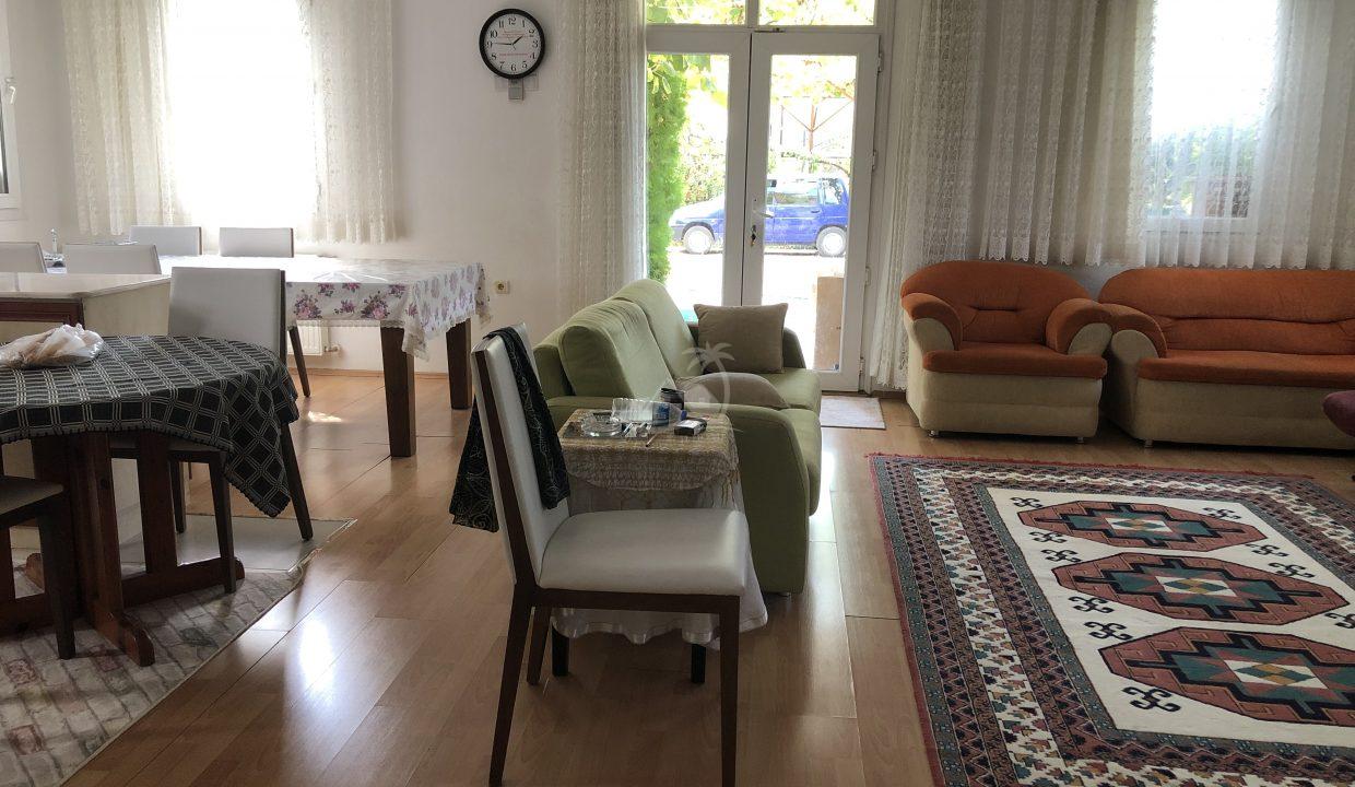 408A39F6-3C7A-4131-9097-6F84B0870C74