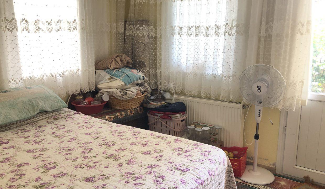 51593399-B53D-4130-9B57-CF7090C539FB