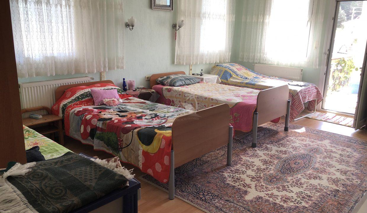 62E2BA98-1989-49FE-A6D0-FE8D0AD36600